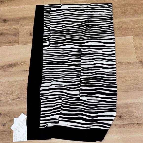 Linda Dano Vintage Black and White Zebra Print Shawl - New with Tags - Picture 3 of 10